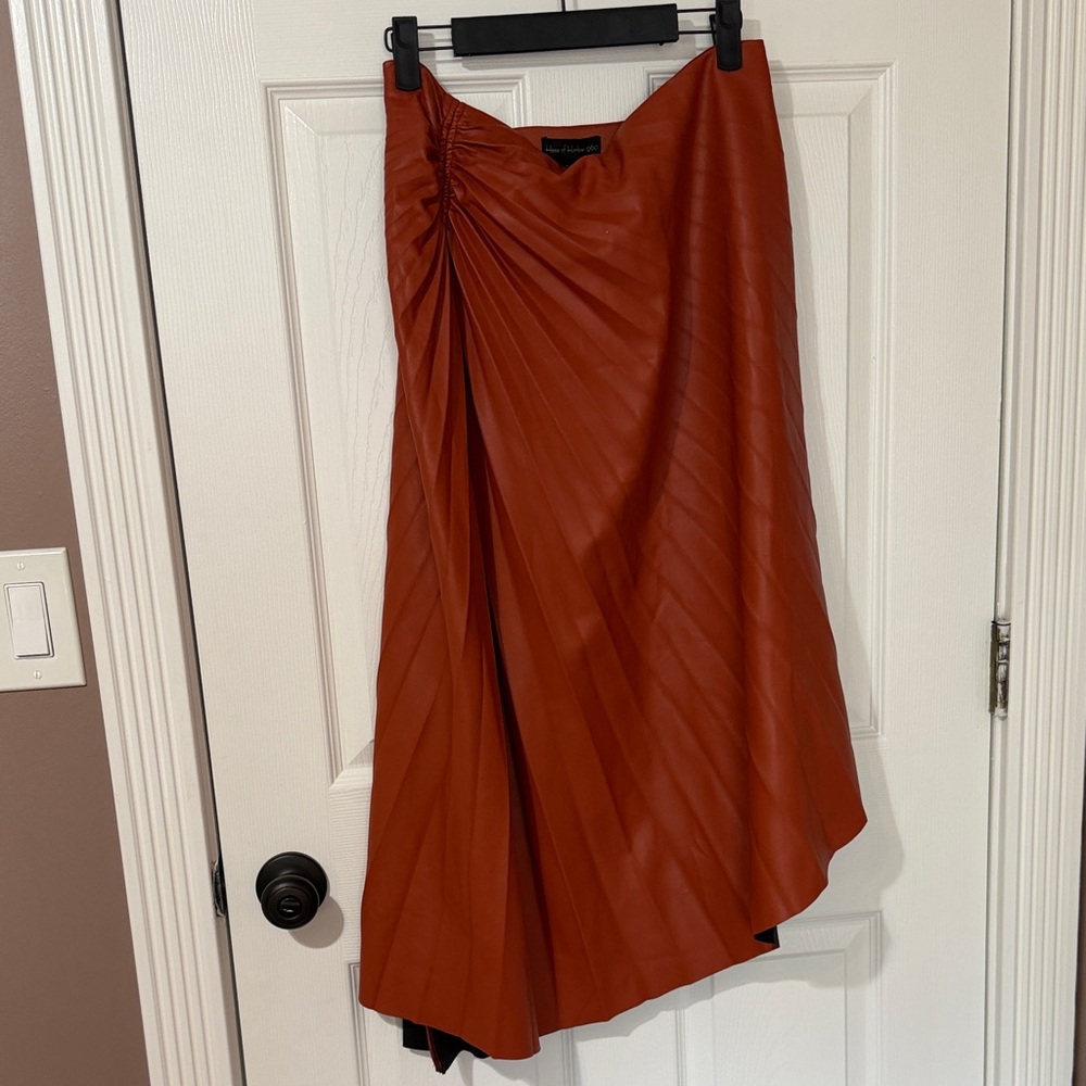 House of Harlow 1960 Asymmetrical Rust Orange Pleated Skirt